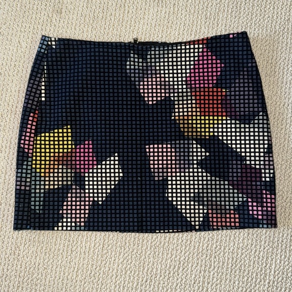 Trina Turk Pixel Mini Skirt Size 2 - Picture 2 of 5